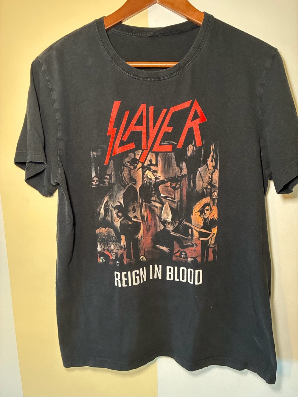 ⁠Slayer Reign In Blood Album Cover Black Graphic Band T Shirt Medium